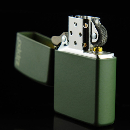 Зажигалка Zippo латунь с порошковым покрытием, зеленая, матовая, 36x12x56 мм