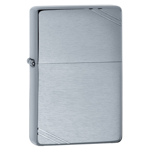 Зажигалка Zippo с покрытием Brushed Chrome, латунь/сталь, серебристая с засечками на корпусе