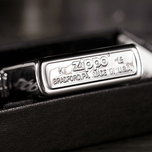 Зажигалка Zippo с покрытием High Polish Chrome, латунь/сталь, серебристая, глянцевая, 36х12х56