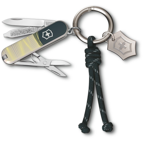 Нож-брелок Victorinox Classic SD New York Style, 58 мм, 7 функций, зеленый (подар.коробка)
