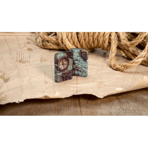 Зажигалка Zippo Compass Design с покрытием 540 Matte, латунь/сталь, разноцветная, 38x13x57 мм