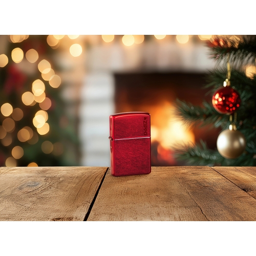Зажигалка ZIPPO Logo с покрытием Candy Apple Red, латунь/сталь, красная, глянцевая, 38x13x57 мм, шт