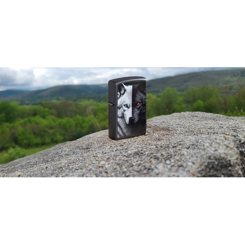 Зажигалка ZIPPO Two Wolves с покрытием Black Matte, латунь/сталь, черная, 38x13x57 мм, шт