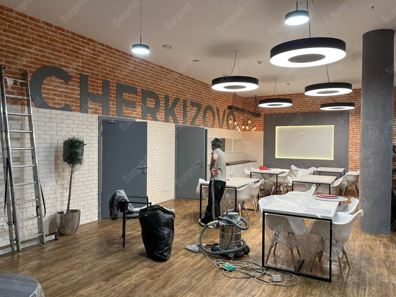 Объёмные буквы и навигация коворкинга CHERKIZOVO — проект под ключ