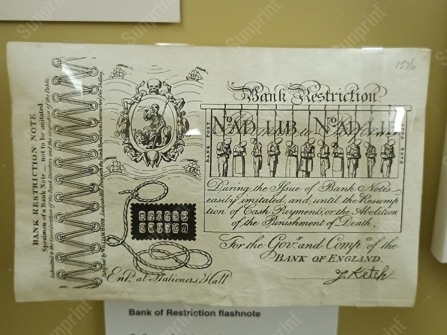 Сатирическая «банкнота» Крукшенка и Хоуна «Bank Restriction», 1819 (копия в музее). Фото: Brigade Piron, 2024, CC BY 3.0. Wikimedia Commons