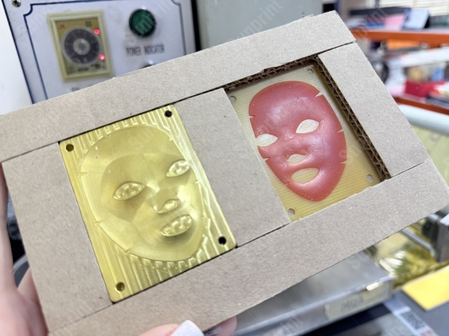Латунное клише и фотополимерная контрматрица для конгрева в форме маски