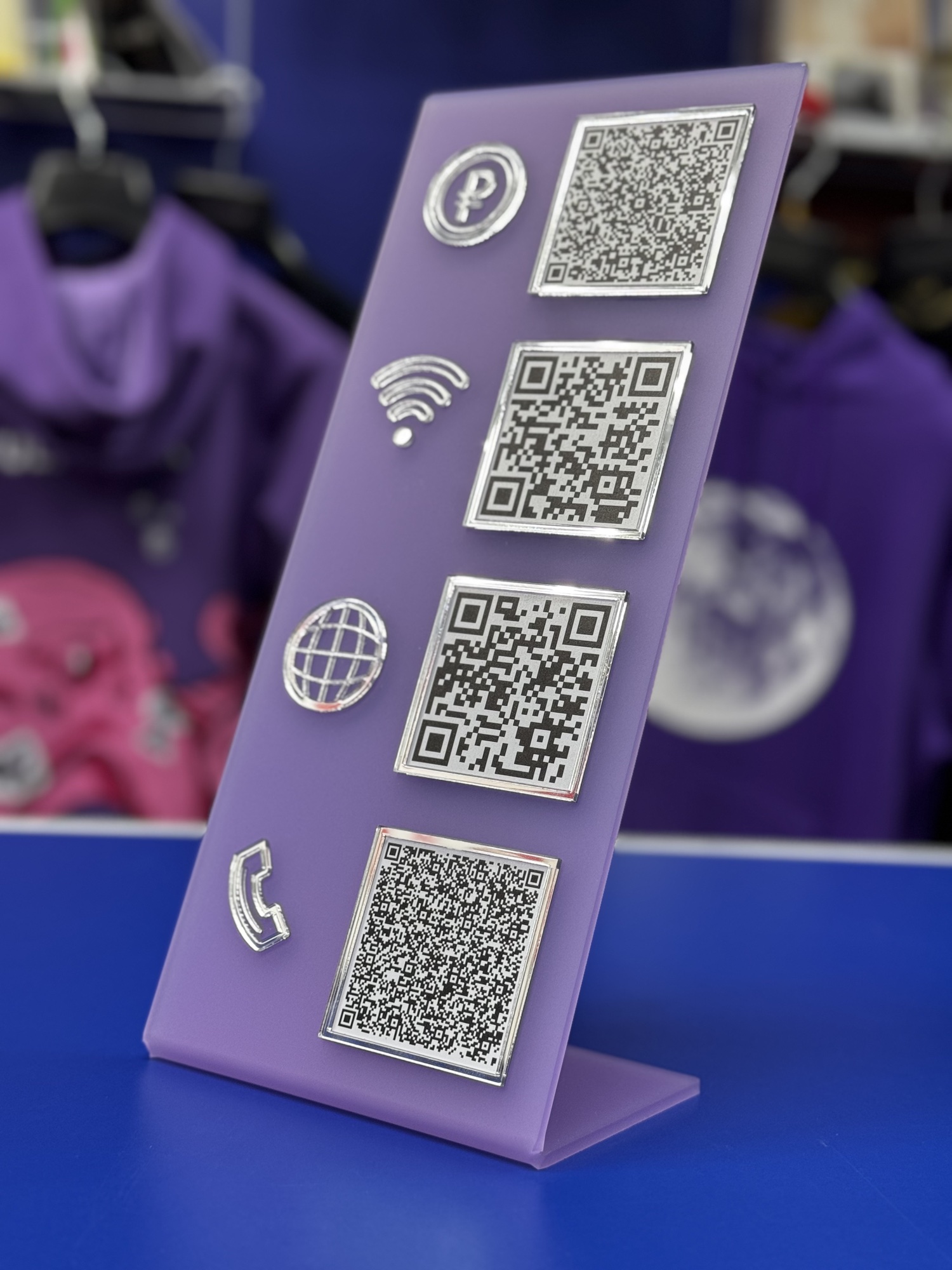 Изготовление настольных информационных табличек